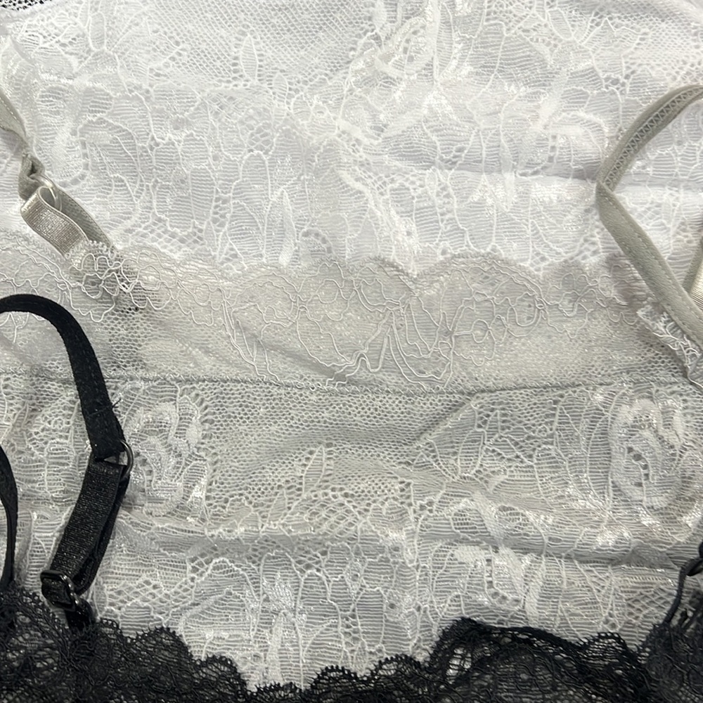 Four lace camis NWOT - Picture 4 of 7
